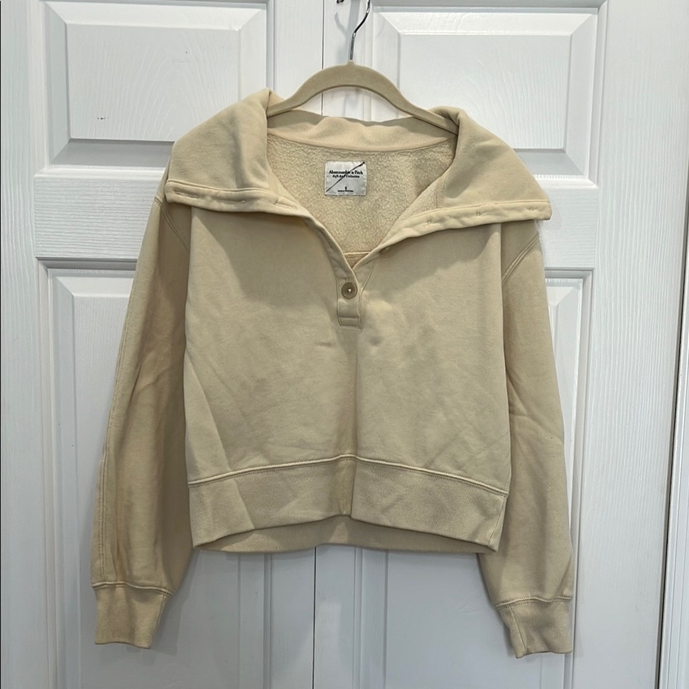 Abercrombie & Fitch Cream Boxy Sweatshirt